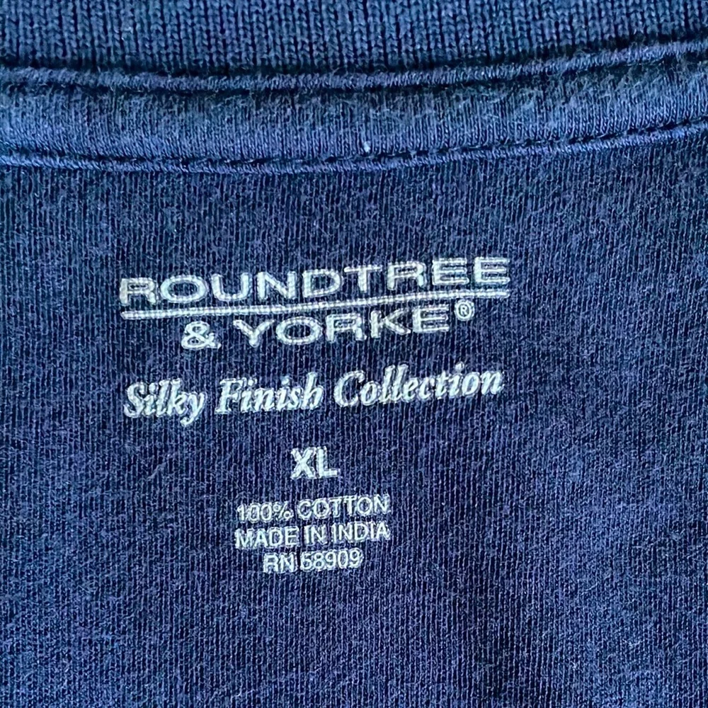 Roundtree & Yourke Long Sleeved Polo Shirt - Picture 5 of 8